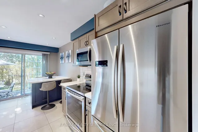 Additional image 12 of 38 Heathcliffe Sq