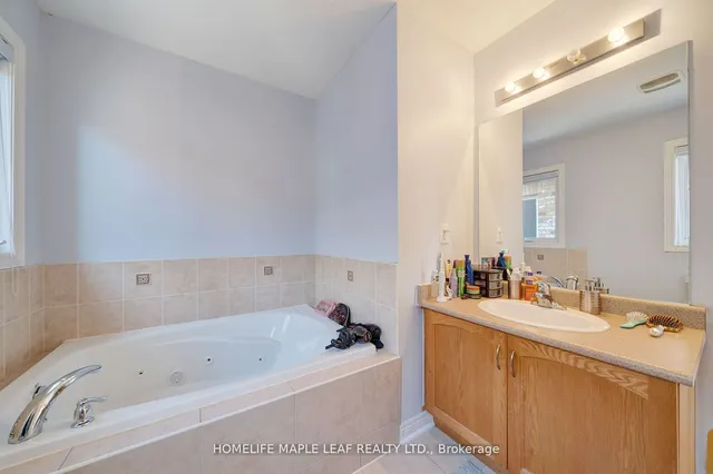 Additional image 22 of 56 POMELL Tr