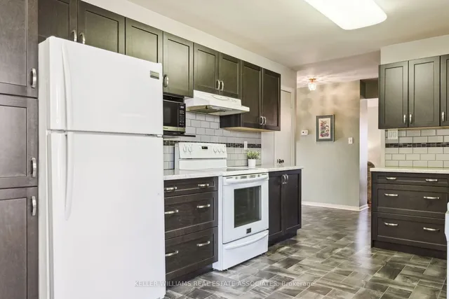 Additional image 14 of 384 Centre St