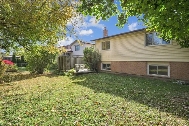 Additional image 36 of 384 Centre St