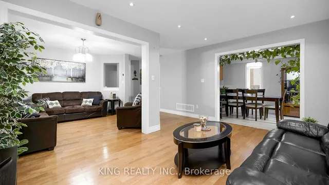 Additional image 11 of 81 Turquoise Cres