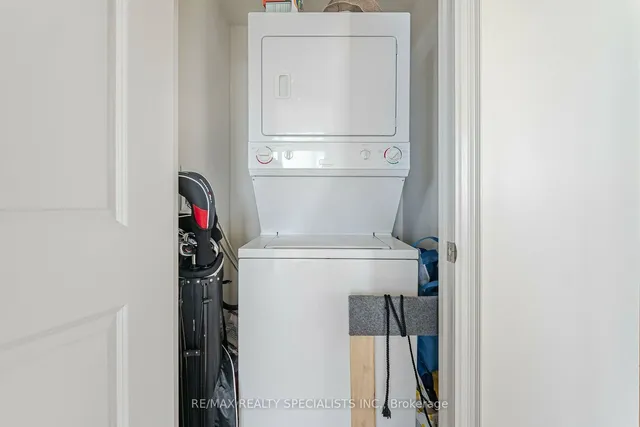 Additional image 24 of 100 John St Unit 1806