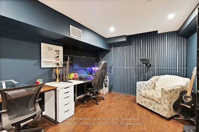 Additional image 33 of 36 Driftwood Cres