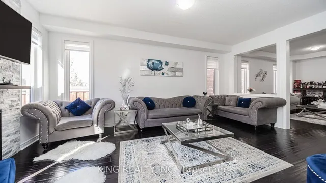 Additional image 12 of 22 Exhibition Cres