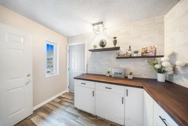 Additional image 20 of 33 Deerpark Cres