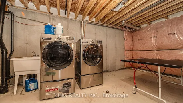 Additional image 37 of 22 Exhibition Cres