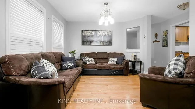 Additional image 7 of 81 Turquoise Cres