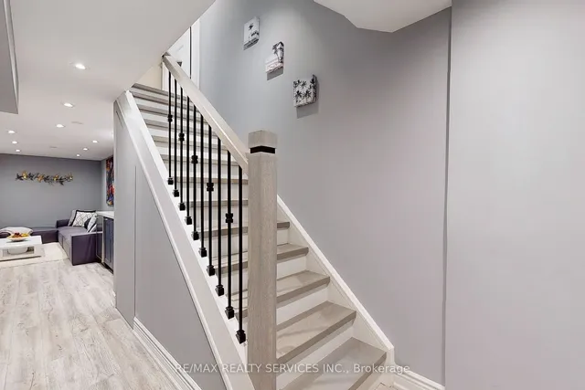 Additional image 23 of 38 Heathcliffe Sq