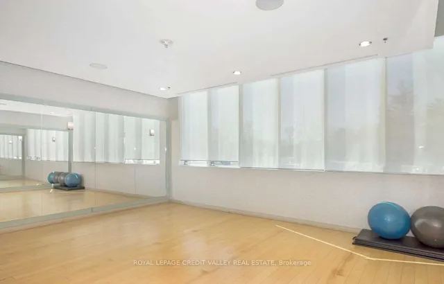 Additional image 5 of 100 John St Unit 1707