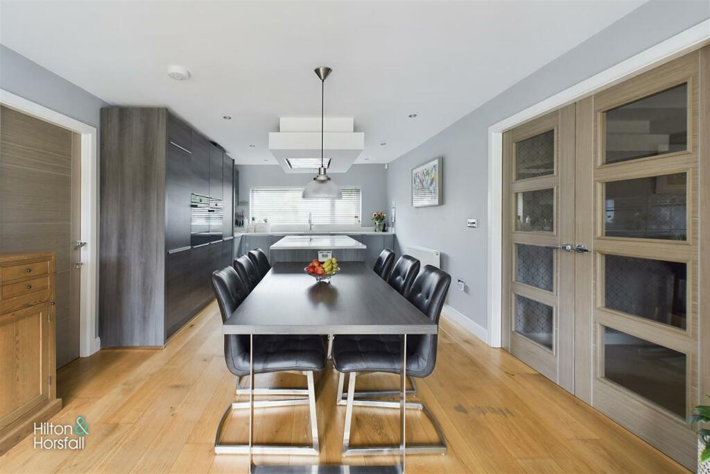 Additional image 9 of Uplands Drive, Fence