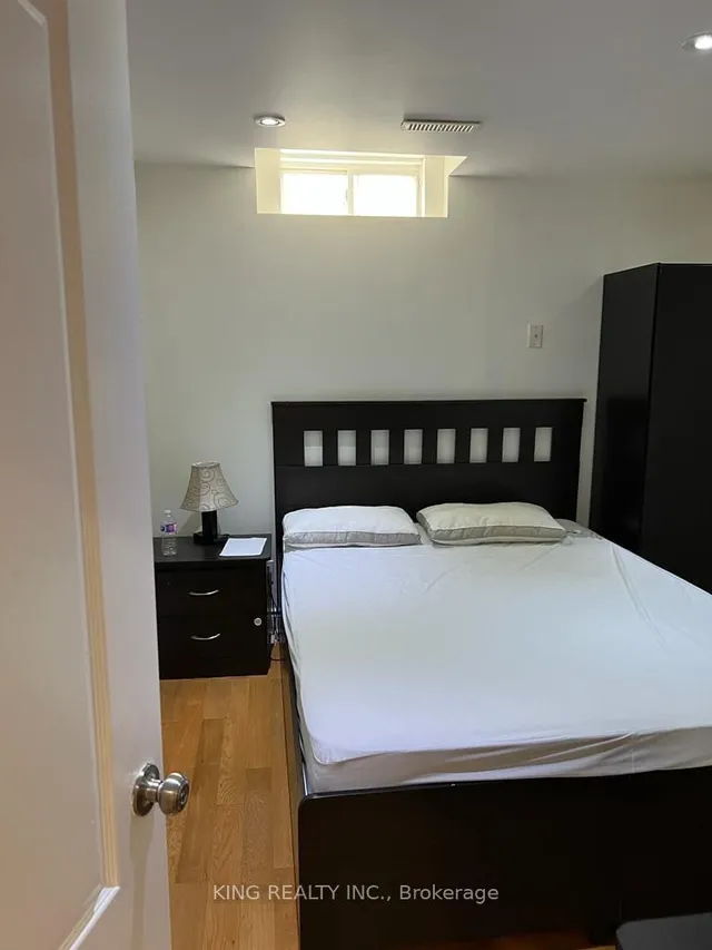 Additional image 37 of 81 Turquoise Cres