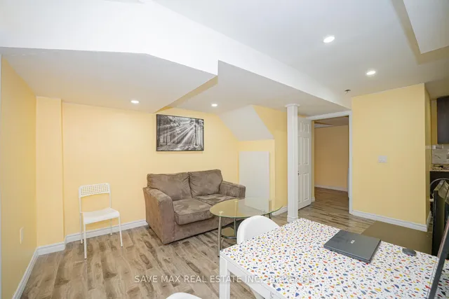 Additional image 32 of 30 Worthington Ave