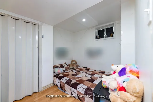 Additional image 39 of 8 Bedford Cres