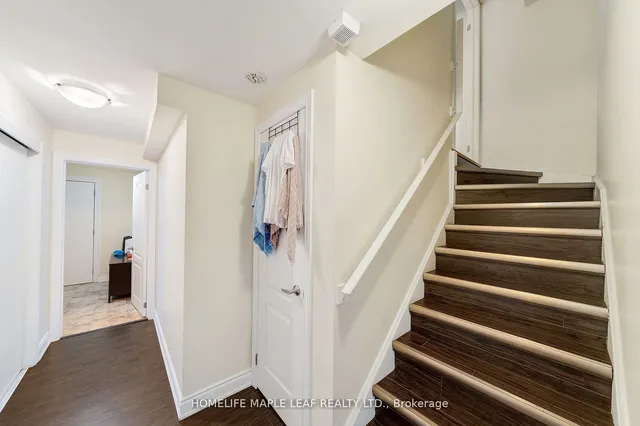 Additional image 23 of 56 POMELL Tr