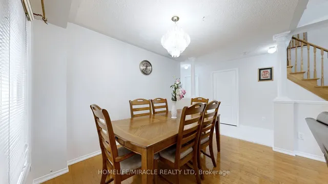 Additional image 8 of 11 BADGER Ave