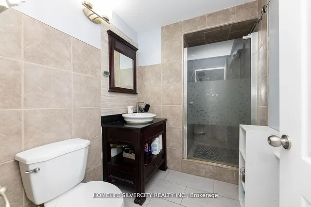 Additional image 23 of 8 Bedford Cres