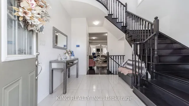 Additional image 25 of 22 Exhibition Cres