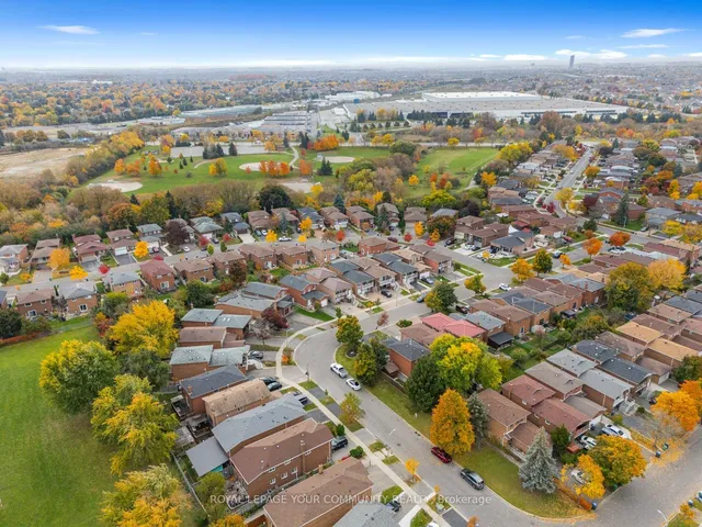 Additional image 38 of 33 Deerpark Cres