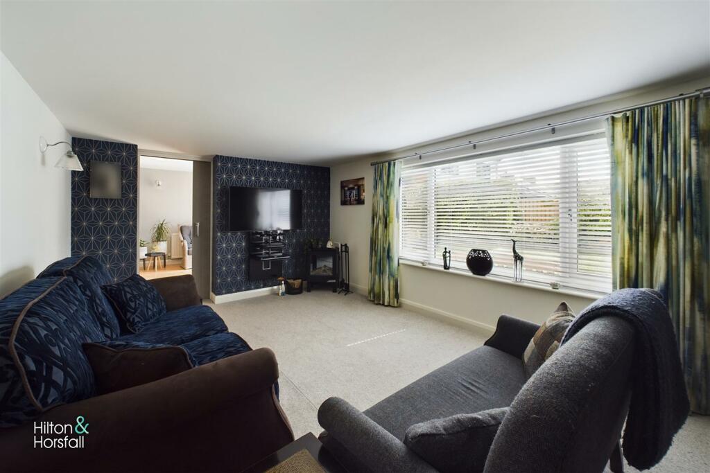 Additional image 2 of Uplands Drive, Fence