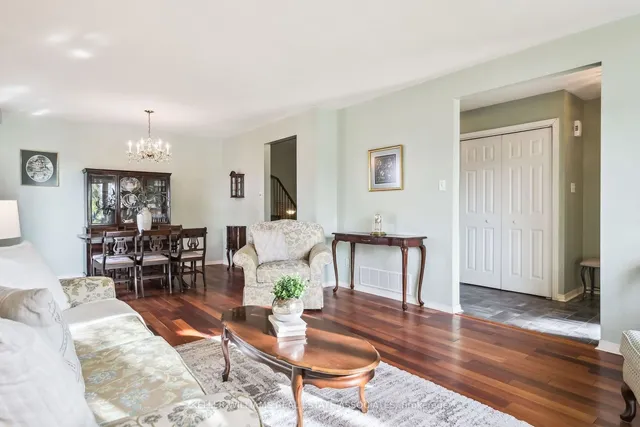 Additional image 10 of 384 Centre St