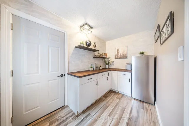 Additional image 19 of 33 Deerpark Cres