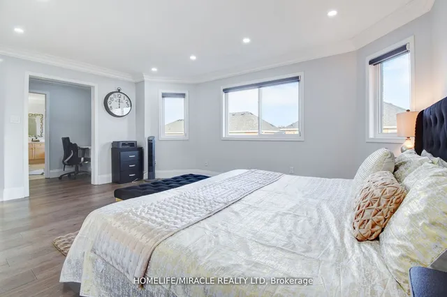 Additional image 29 of 45 Williamson Dr