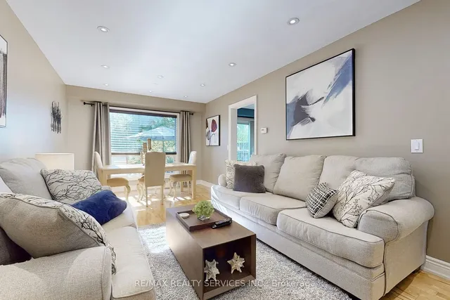 Additional image 5 of 38 Heathcliffe Sq