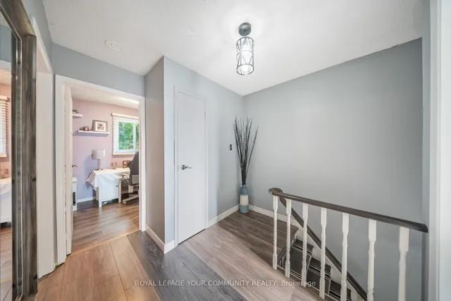 Additional image 23 of 33 Deerpark Cres