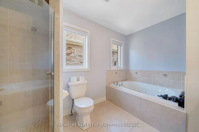 Additional image 21 of 56 POMELL Tr