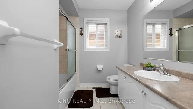 Additional image 30 of 81 Turquoise Cres