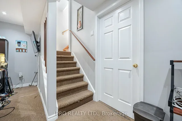 Additional image 30 of 49 Australia Dr