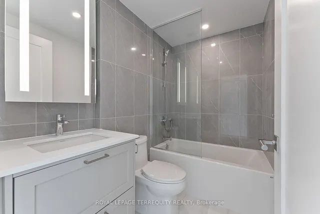 Additional image 33 of 20 Inn on the Park Dr Unit 2033