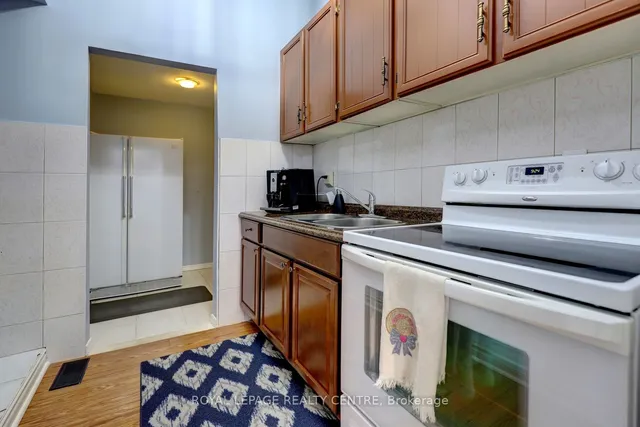 Additional image 18 of 102 Kenpark Ave