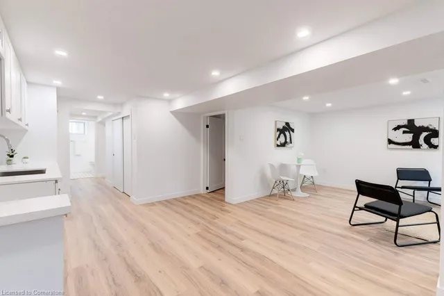 Additional image 20 of 5470 Randolph Cres