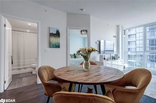 Additional image 18 of 75 Eglinton Ave Unit 1710