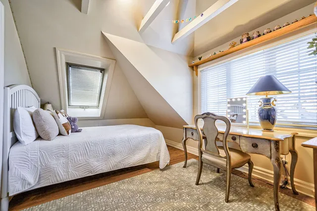 Additional image 28 of 115 Glenview Ave