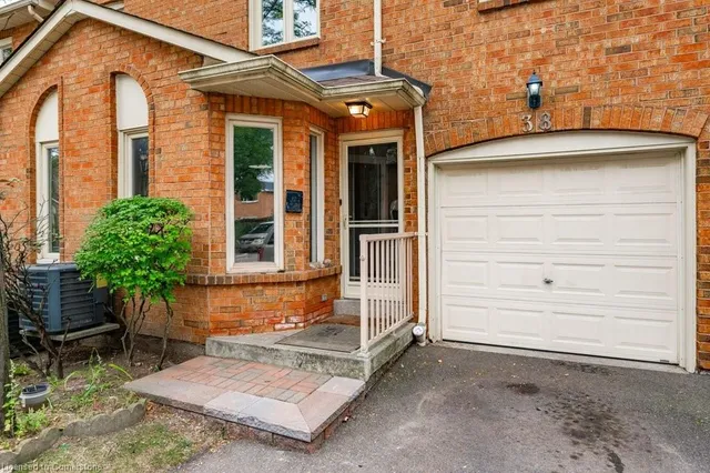 Additional image 3 of 5020 Delaware Dr Unit 38