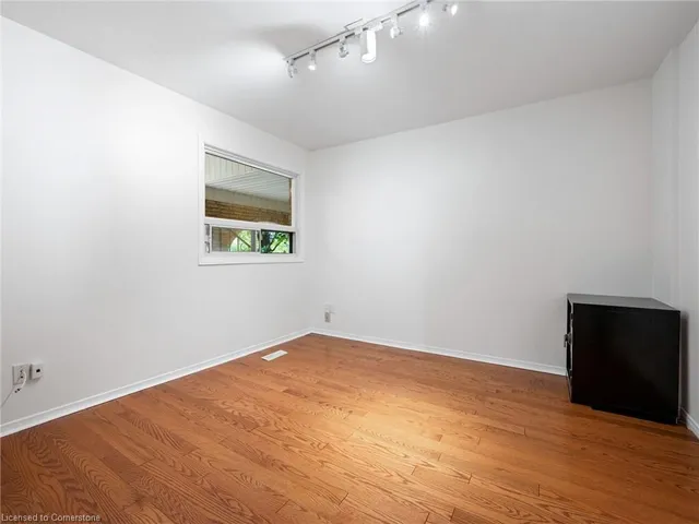 Additional image 16 of 165 Cavendish Crt