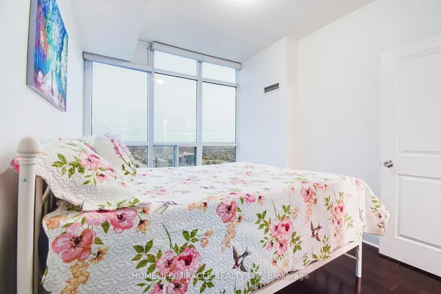 Additional image 28 of 80 Absolute Ave Unit 3303