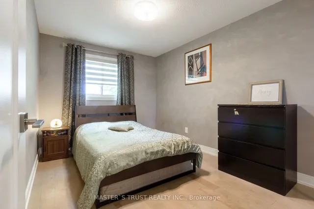 Additional image 24 of 4063 Dursley Cres