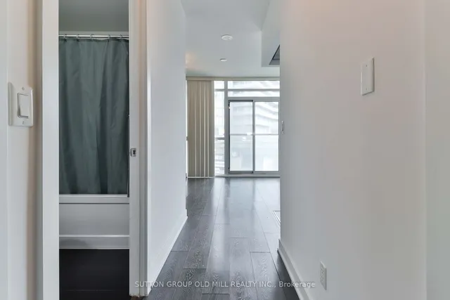 Additional image 19 of 169 Fort York Blvd Unit 517