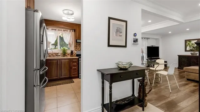 Additional image 14 of 10 Highland Trail