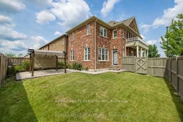 Additional image 2 of 2 Redfern St