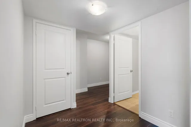 Additional image 23 of 8 Rosebank Dr Unit 11M