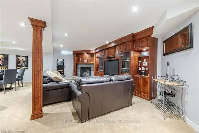 Additional image 40 of 2477 LONGRIDGE Cres