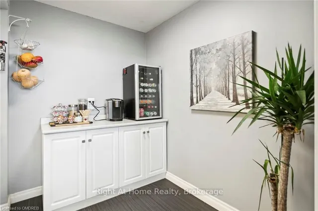 Additional image 20 of 1333 BLOOR St Unit 901