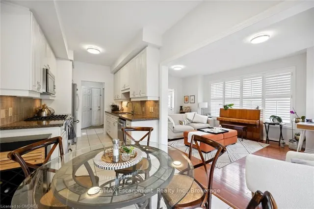 Additional image 13 of 300 RAVINEVIEW Way Unit 44