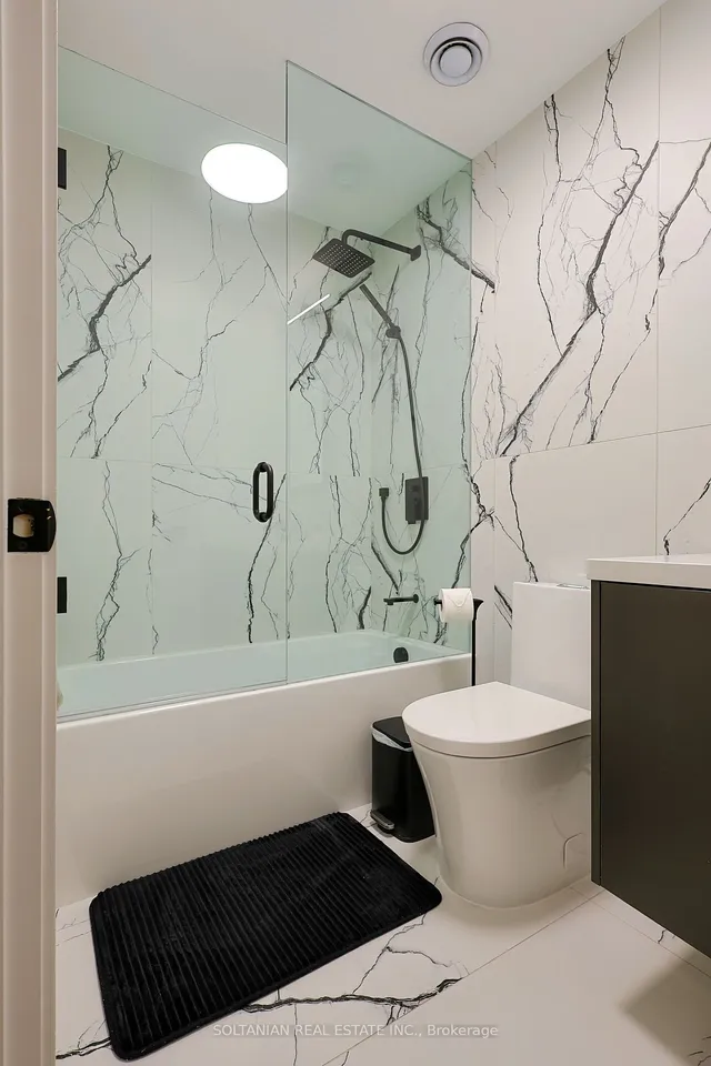 Additional image 20 of 55 Bremner Blvd Unit 1810