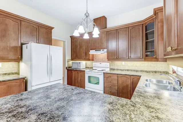 Additional image 21 of 71 Louvain Dr