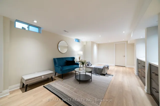 Additional image 25 of 2366 Devon Rd